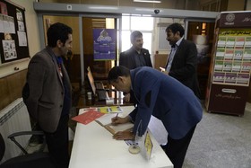 بازدید معلمان استان مرکزی از کتابخانه دهگان