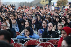 نشست كتاب‌خوان هنرمندان رشت