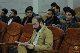 نشست کتاب خوان دانشگاهی و حوزوی با موضوع انقلاب اسلامی 