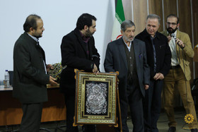 نشست کتاب خوان دانشگاهی و حوزوی با موضوع انقلاب اسلامی 