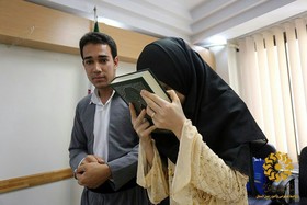 مراسم اهدای قرآن اهدایی مقام معظم رهبری به زوج مریوانی
