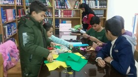 کتابخانه عمومی ن والقلم(شاهین دژ) - آموزش کاردستی- مهر 97