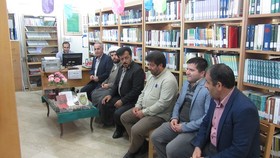 بازدید روسای ادارات شهرستان طارم از کتابخانه عمومی شهید بهشتی 