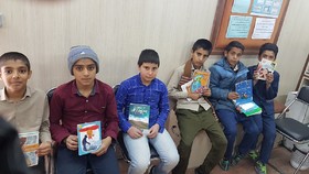 نشست کتاب خوان کتابخانه سیار نور امید