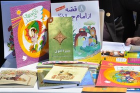 مشاوره و ثبت نام آنلاین راهپیمایان روز جهانی قدس در گیلان با استقرار ایستگاه کتابخانه سیار منطقه آزاد انزلی در مسیر راهپیمایی به روایت تصویر