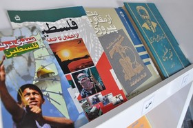 مشاوره و ثبت نام آنلاین راهپیمایان روز جهانی قدس در گیلان با استقرار ایستگاه کتابخانه سیار منطقه آزاد انزلی در مسیر راهپیمایی به روایت تصویر