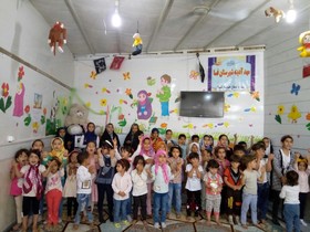 مسابقه نقاشی کودکان و کمک به شرکت کودکان در پویش جشنواره کتابخوانی رضوی در مهد آدینه مصلی نماز جمعه شهرستان فسا