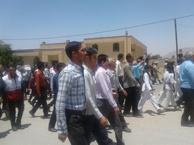 حضور كتابدار كتابخانه عمومي آيت الله نسابه حاجي آباد زرین دشت در راهپيمايي روز قدس