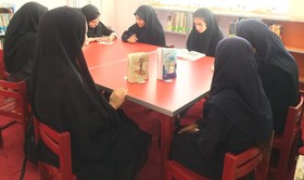 نشست جمع خوانی کتب رضوی در کتابخانه پژمان بختیاری شهر دشتک