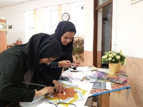 طراحی لوگو جشنواره با فوم اکلیلی در کتابخانه حافظ شهرکرد