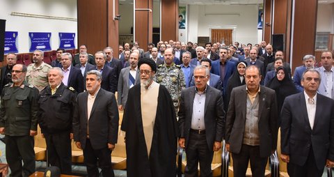 https://media.iranpl.ir/d/2019/11/14/3/180084.jpg