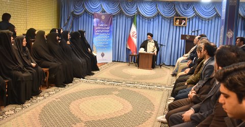 https://media.iranpl.ir/d/2019/11/14/3/180090.jpg
