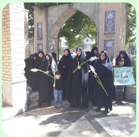 غبار روبی و عطر افشانی گلزار شهدا توسط همکاران سلسله