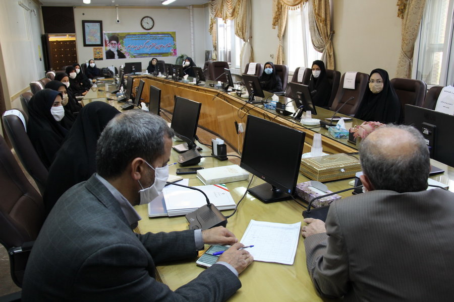 دیدار بانوان کتابدار با فرماندار اراک