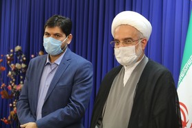 مراسم تجلیل از فعالان کتابخانه های عمومی و مروجان کتابخوانی کردستان