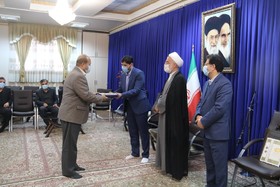 مراسم تجلیل از فعالان کتابخانه های عمومی و مروجان کتابخوانی کردستان