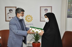 مدیر شعب بانک کشاورزی گیلان با مدیرکل کتابخانه های عمومی استان دیدار کرد