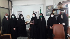 دیدار اعضای منتخب اتحادیه انجمن های اسلامی دانش آموزان با مدیرکل کتابخانه های عمومی گیلان