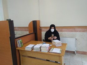 اجرای طرح «تحویل منابع درب منازل» در لرستان-کتابخانه عمومی امام جعفر صادق(ع)