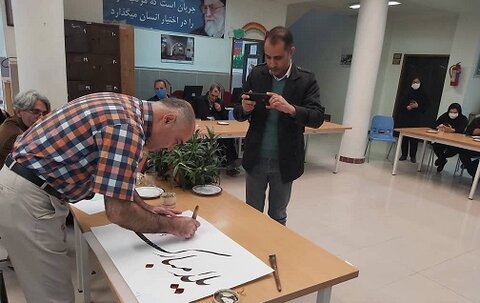 ویژه برنامه شعر و بایاتی خوانی به مناسبت شب یلدا برگزار شد