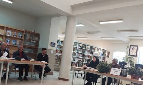 ویژه برنامه شعر و بایاتی خوانی به مناسبت شب یلدا برگزار شد