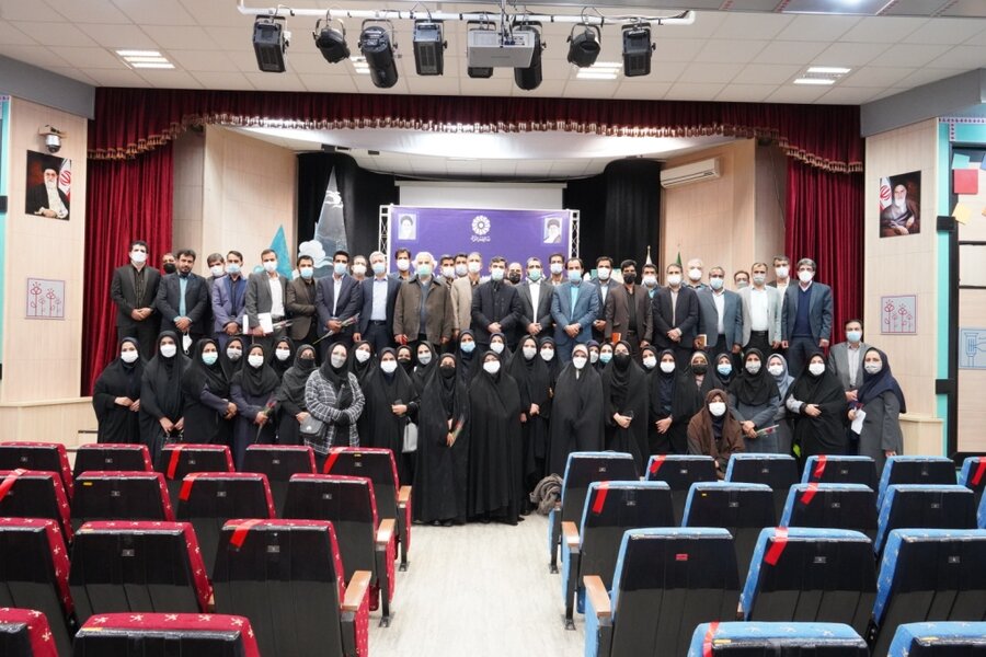 شبکه کتابخانههای عمومی نیازمند حضور میدانی است/ سرمایه انسانی مزیت رقابتی نهاد