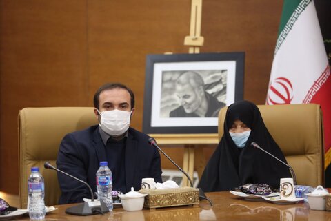 ویژه برنامه روایت مادری با محوریت کتاب «درگاه این خانه بوسیدنی است» برگزار شد