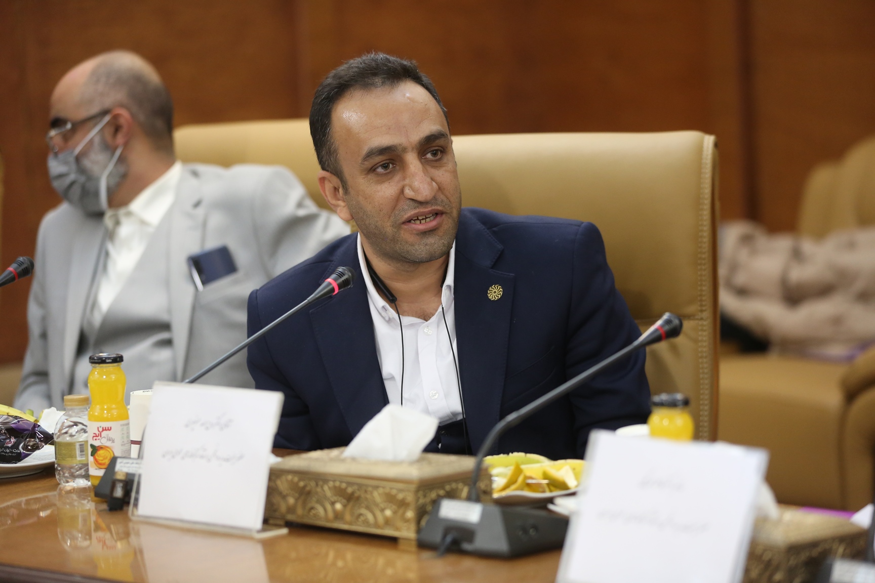 237618 نشست هم اندیشی سرپرست نهاد با پیشکسوتان و استادان علم اطلاعات و دانش شناسی برگزار شد