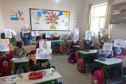 ماشین مهرورزی کتابدار، کتابها را به بچههای همسایه رساند