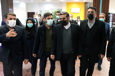 بازدید وزیر فرهنگ و ارشاد اسلامی از کتابخانه مرکزی یزد