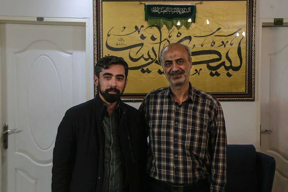 دیدار سرپرست نهاد کتابخانههای عمومی کشور با خانواده شهید محمدرضا دهقان امیری