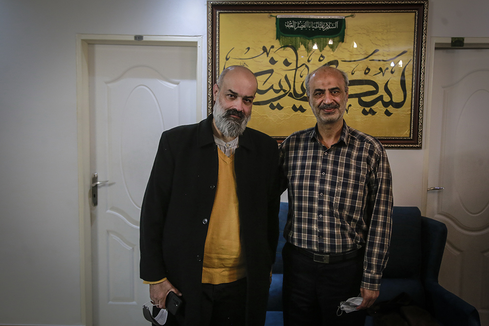 دیدار سرپرست نهاد کتابخانههای عمومی کشور با خانواده شهید محمدرضا دهقان امیری