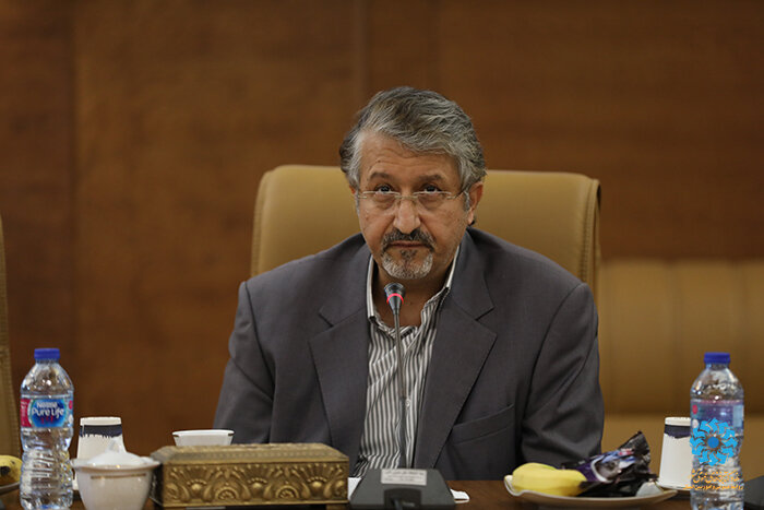 اکبر ایرانی