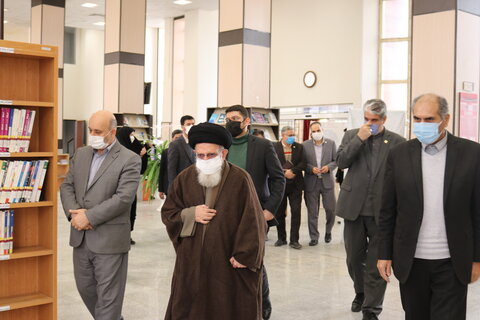 کتابهای کتابخانه مسجد جامع منابع مرجع برای تحقیق است