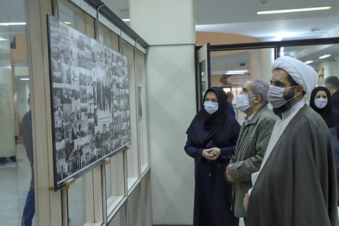 کتابخانه گردی مسئولان استانی در کتابخانه‌ مرکزی همدان 