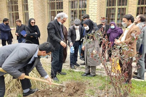 طرح «کتابخانه گردی» در استان کرمانشاه اجرا شد