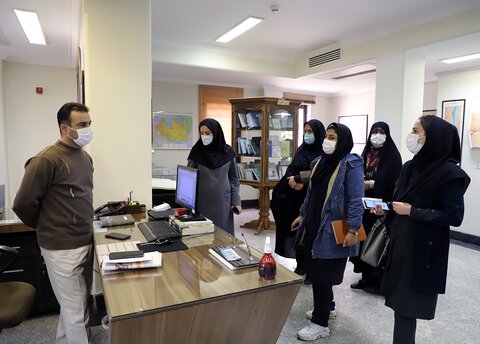 تور بازدید از کتابخانههای عمومی ویژه اصحاب رسانه استان همدان برگزار شد