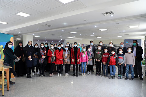 تور بازدید از کتابخانههای عمومی ویژه اصحاب رسانه استان همدان برگزار شد