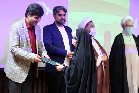 آیین اختتامیه یازدهمین جشنواره کتابخوانی رضوی در قم برگزار شد