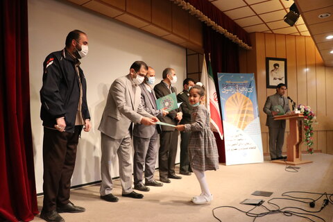 اختتامیه استانی یازدهمین جشنواره کتابخوانی رضوی در زنجان برگزار شد