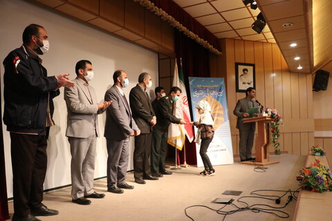 اختتامیه استانی یازدهمین جشنواره کتابخوانی رضوی در زنجان برگزار شد