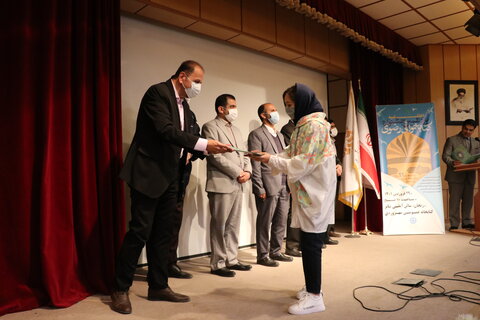 اختتامیه استانی یازدهمین جشنواره کتابخوانی رضوی در زنجان برگزار شد