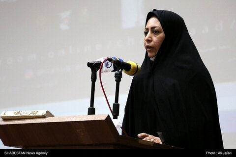 ویژه برنامه ملی روایت مادری با نقد و بررسی کتاب «لحظه های ناگزیر» در ایلام برگزار شد