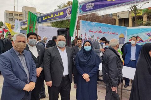 غرفه کتاب و نقاشی به همت اداره کل کتابخانه های عمومی استان کرمانشاه برپا شد