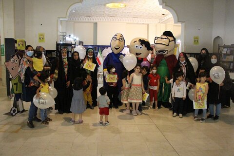 قصه گویی مریم امید خدا؛ مسئول کتابخانه عمومی ولیعصر(عج) در مصلی تهران