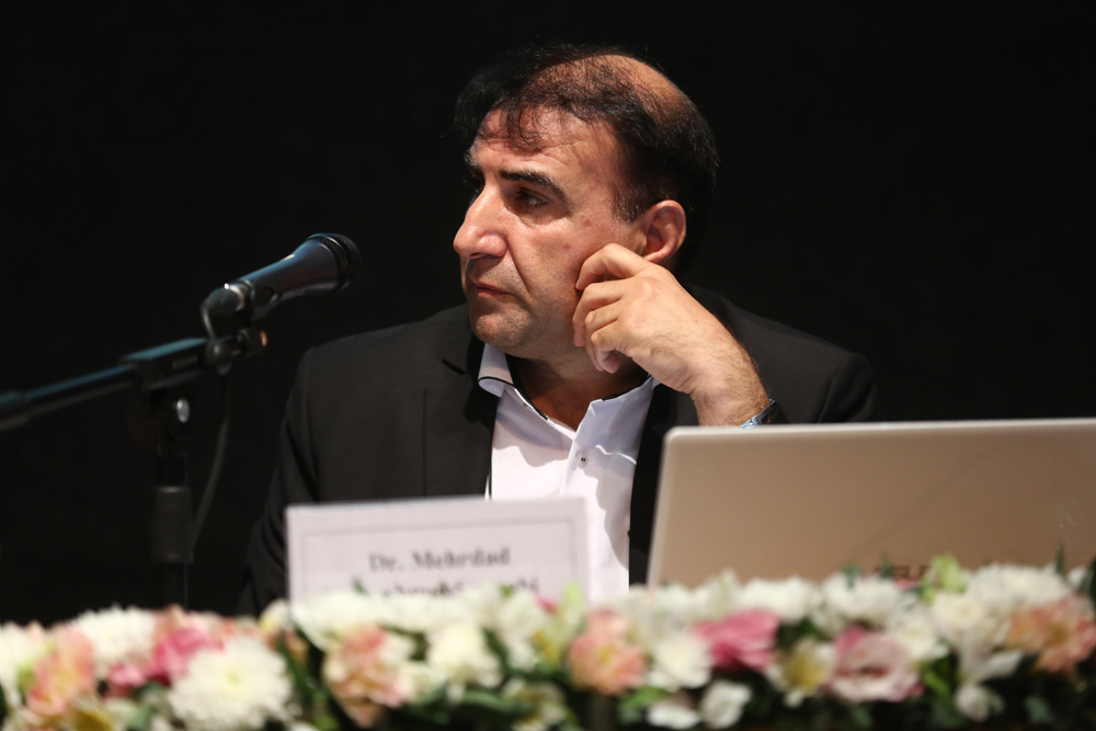 آمار کتابخانههای عمومی کشور با وجود دبیرستانها می تواند دو برابر شود