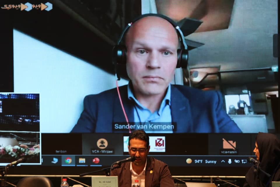 مردم کمتر کتابهای خود را به یکدیگر قرض میدهند