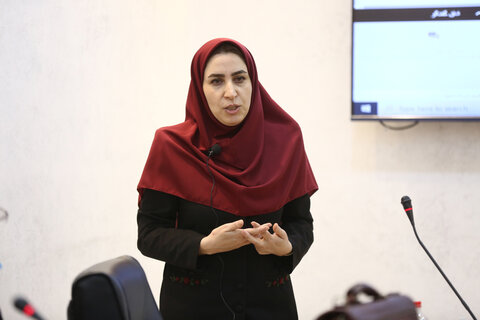 تمرکز بر ارائه ساختار یک حرکت خوب و جهشی برای کتابخانه های عمومی است