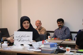 خوشنويسي از آثار نظامي در همايش ملي قلم براي قلم همدان