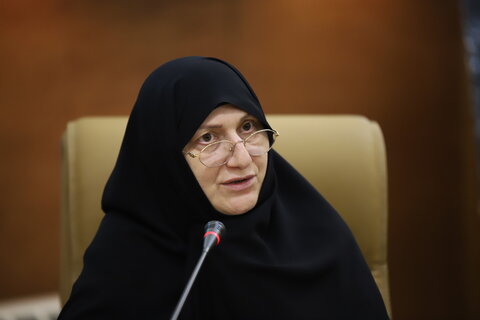 توجه به حوزه شعر و ادبیات، فرصت های تازه ای را در گفتگو با جامعه ایجاد می کند